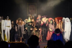 Hello Halloween | CANTUS Theaterverlag